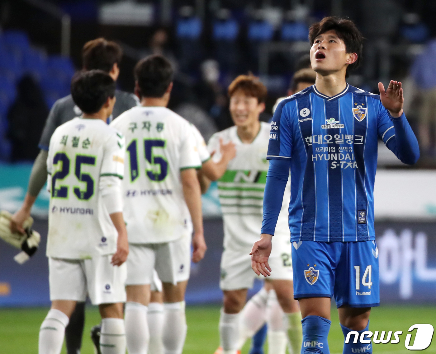 紧张对决结束,胜者晋级淘汰赛,士气大振的简单介绍 紧张对决结束,胜者晋级淘汰赛,士气大振的简单介绍