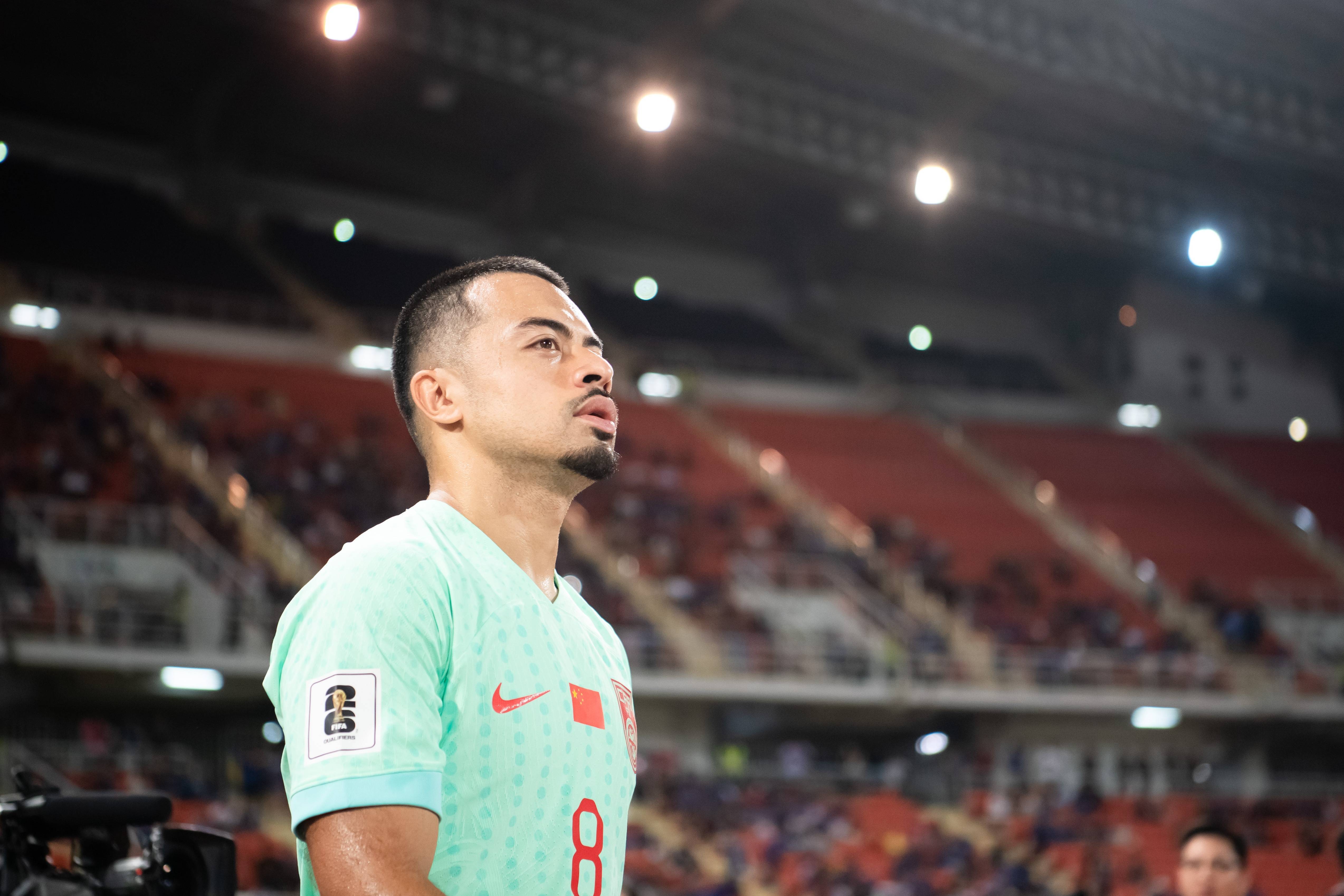 惊天逆袭!球队在亚冠比赛中力挫对手,全场震撼 惊天逆袭!球队在亚冠比赛中力挫对手,全场震撼