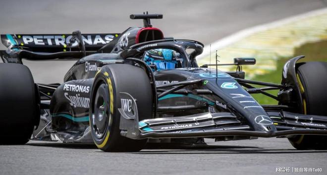 威廉姆斯横扫梅赛德斯，佩雷兹关键制胜