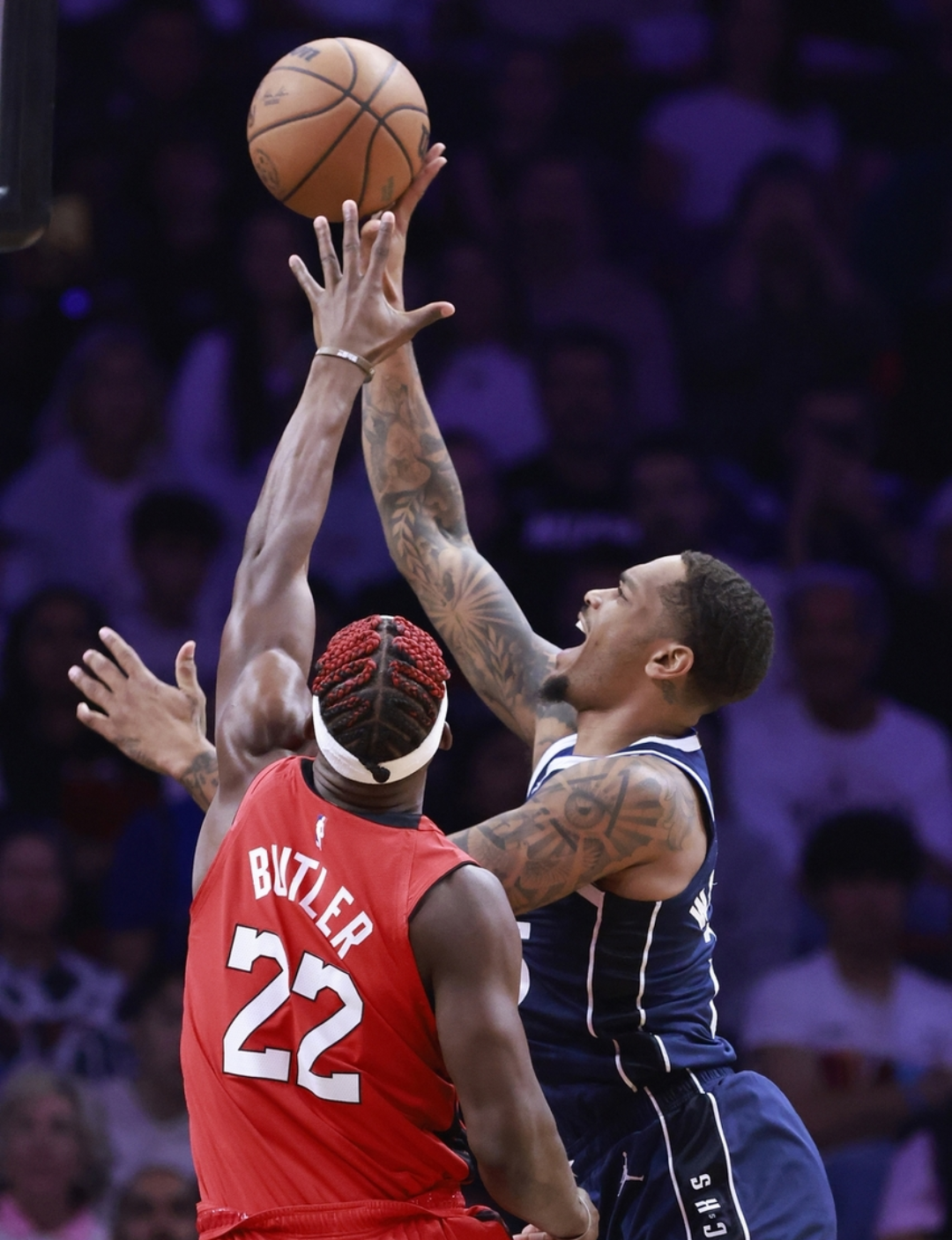 热火险胜太阳，东契奇带队取胜