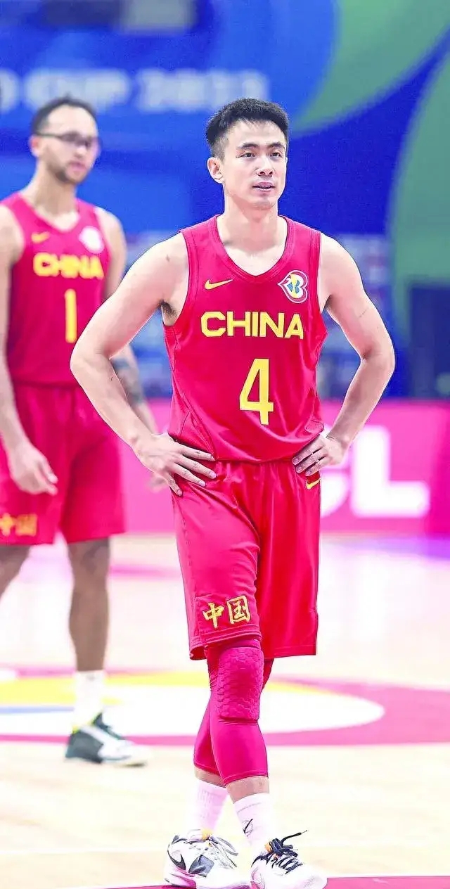 德国队碾压韩国队，黄鸭组合惊艳四座